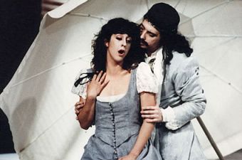 Mozart Cosi Fan Tutte | Megaron of Athens | Dorabella: Mary-Ellen Nesi, Gulielmo: Tassis Christoyannis