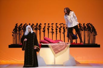 Handel Alcina | Greek National Opera | Ruggiero: Mary-Ellen Nesi, Melisso: Petros Magoulas | photo © Stefanos